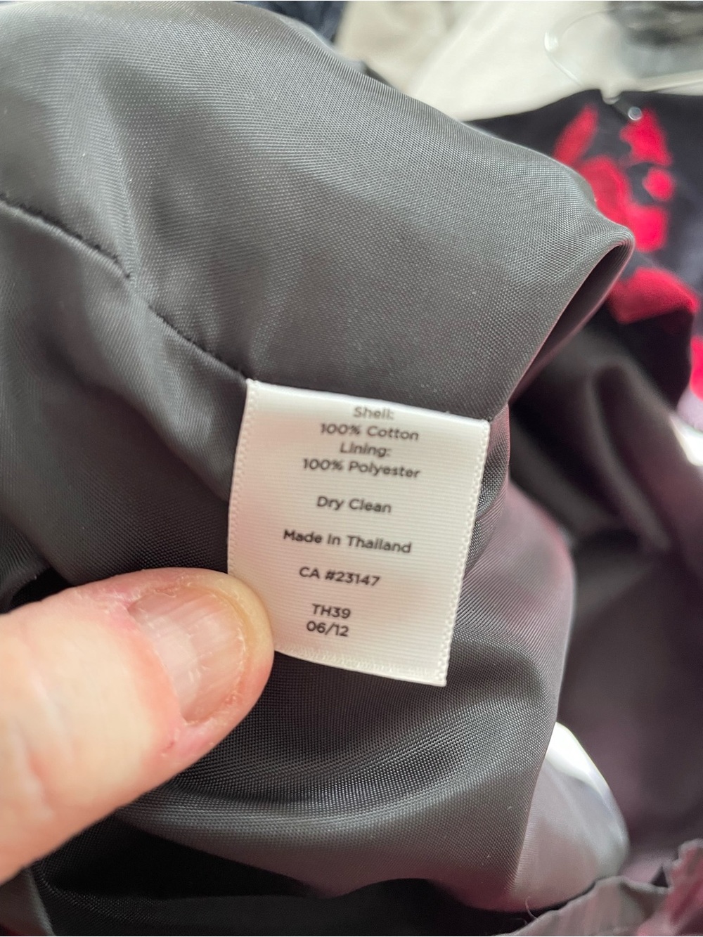 Talbots Black Velvet feel Floral Pencil Skirt with Red Rose Print- Size 14P - Picture 4 of 6
